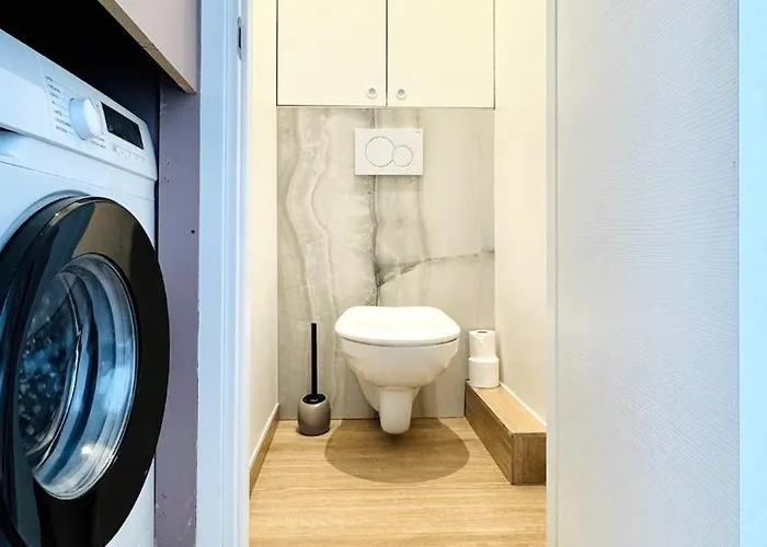 Cozy Croisette Retreat